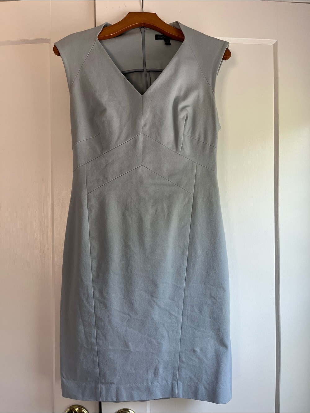 Banana Republic Light Blue/Gray Sleeveless V-Neck Midi Dress